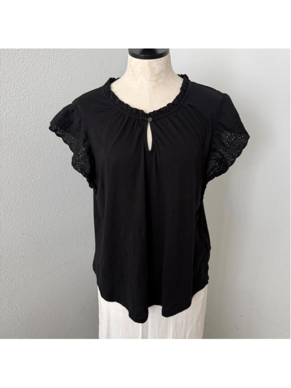 Lauren Ralph Lauren Eyelet Keyhole Ruffle Black Blouse - Size L